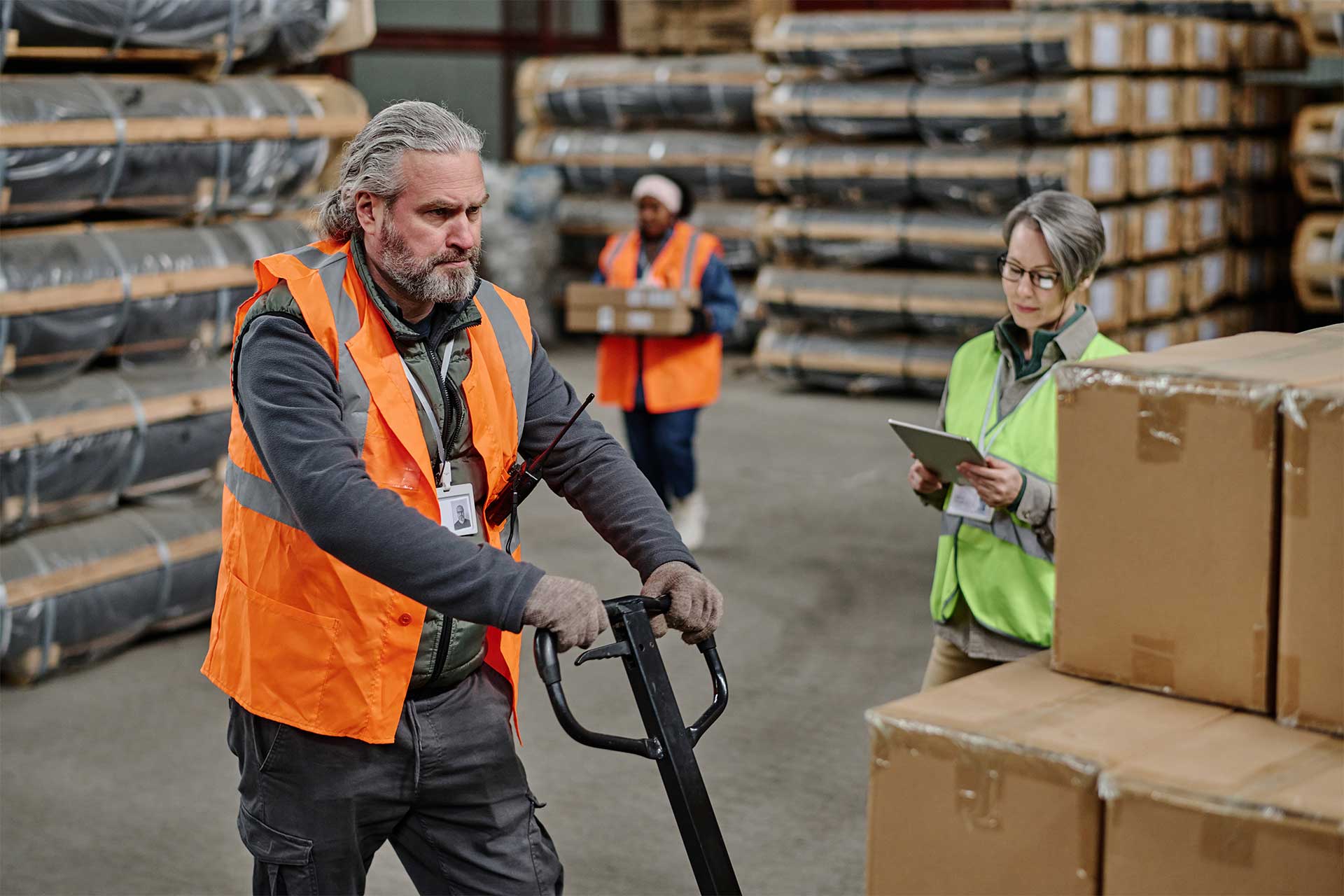 Trabajador equipo logístico